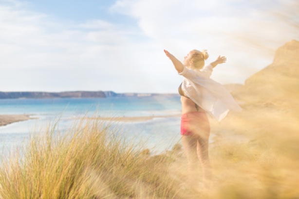 Dr. Ehrhart setzt auf naturidentische Hormone. (Bildquelle:©kasto - Fotolia.com) Dr. Ehrhart setzt auf naturidentische Hormone. (Bildquelle:©kasto - Fotolia.com)