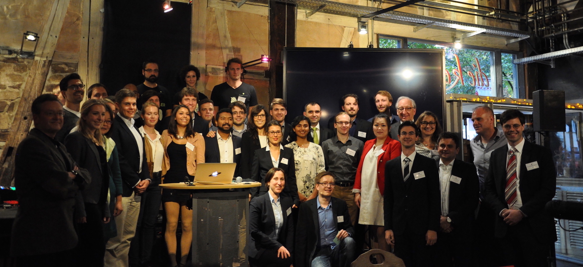 Die Absolventen der 100-Tage-MedTech-Startup School 2016 beim Demo Day in Tübingen (Bildquelle: Tanj