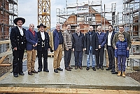 Das traditionelle Richtfest feierten die Beteiligten gemeinsam mit den Handwerkern. Das traditionelle Richtfest feierten die Beteiligten gemeinsam mit den Handwerkern.