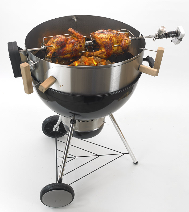 Mit dem Rotisserie-Set für den Smokin' PizzaRing wird der Kugelgrill zum Drehspieß!