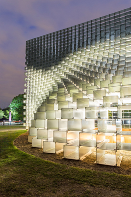 Zumtobel Group Lichtlösung unterstreicht skulpturale Natur des Pavillons Zumtobel Group Lichtlösung unterstreicht skulpturale Natur des Pavillons