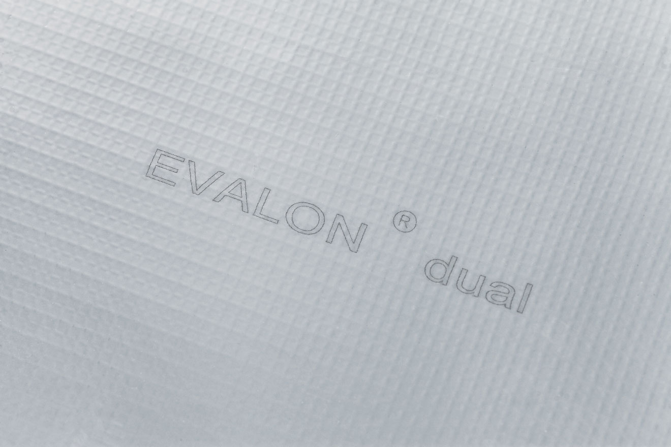 EVALON®dual?ideal für die mechanische Befestigung (Bildquelle: alwitra) EVALON®dual?ideal für die mechanische Befestigung (Bildquelle: alwitra)