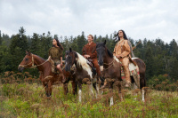 Winnetou, Old Shatterhand und Apanatschi auf dem Pferderücken Foto: RTL, Nikola Predovic, RatPack Winnetou, Old Shatterhand und Apanatschi auf dem Pferderücken Foto: RTL, Nikola Predovic, RatPack