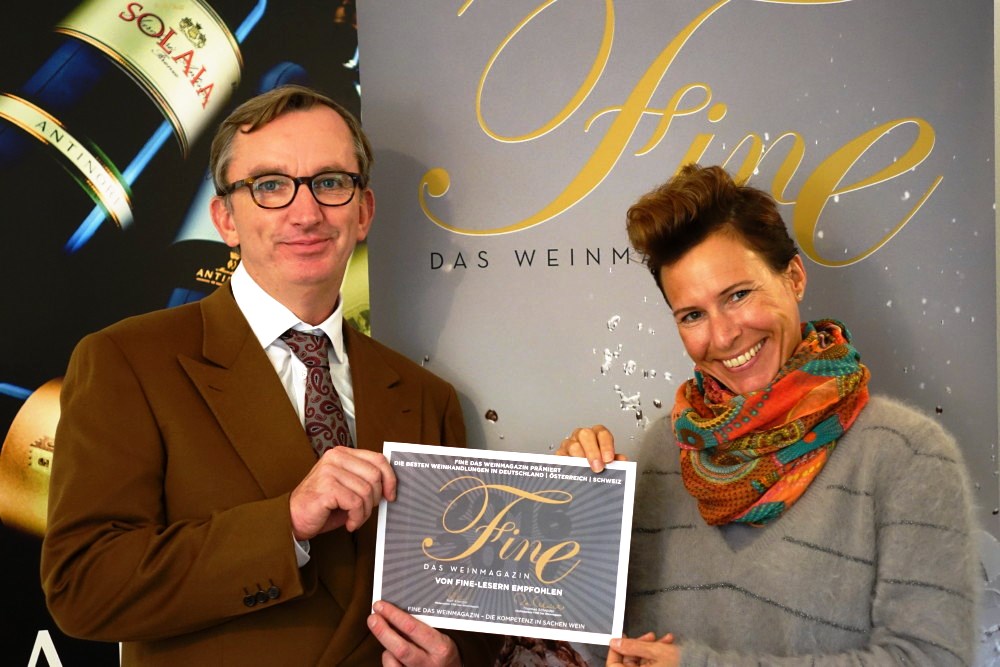 Weinfundus zum prämierten Weinhändler gewählt: Golo Weber freut sichüber die Auszeichnung von Fine. Weinfundus zum prämierten Weinhändler gewählt: Golo Weber freut sichüber die Auszeichnung von Fine.