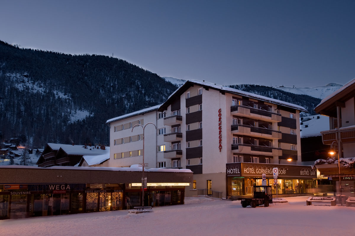 Hotel Gornergrat-Dorf im Schnee Hotel Gornergrat-Dorf im Schnee