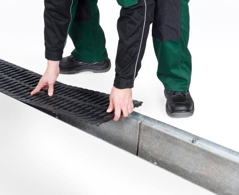 BIRCOlight triloc®vereint Schnellverschluss, Verschiebesicherung und nachträgliche Verschraubung. (B BIRCOlight triloc®vereint Schnellverschluss, Verschiebesicherung und nachträgliche Verschraubung. (B