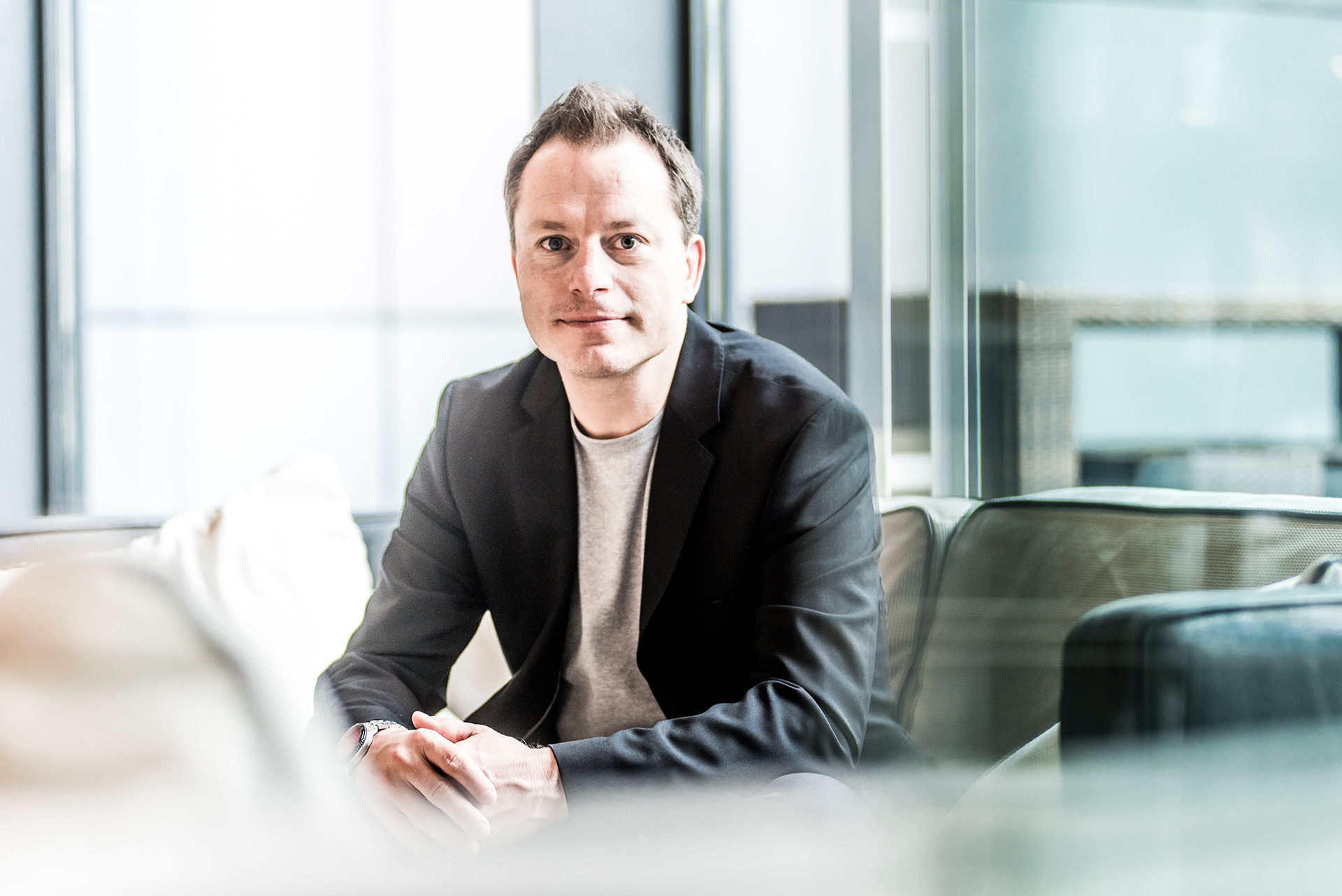 Dr. Peter Aschenbrenner ist der Klarheits-Experte für Unternehmen in der Krise. Dr. Peter Aschenbrenner ist der Klarheits-Experte für Unternehmen in der Krise.
