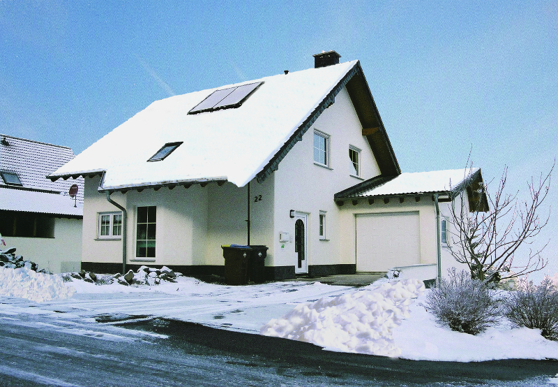 Wohnkomfort im Winter: Der richtige Wandbaustoff hat entscheidenden Einfluss auf das Raumklima und d