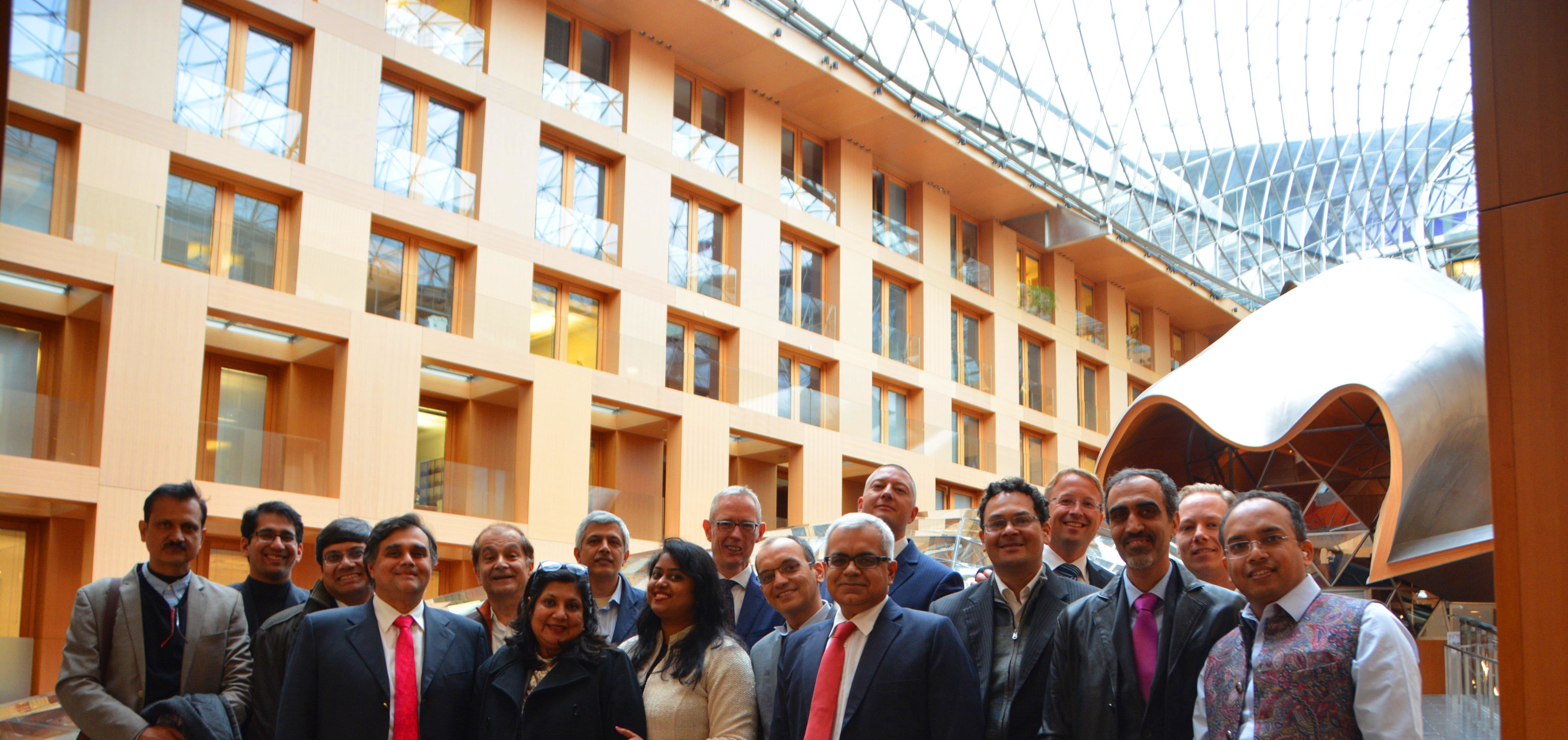 Die Besucher des Deutsch-Indischen Immobilien Summit. Bildrecht: Rubina Real Estate Die Besucher des Deutsch-Indischen Immobilien Summit. Bildrecht: Rubina Real Estate
