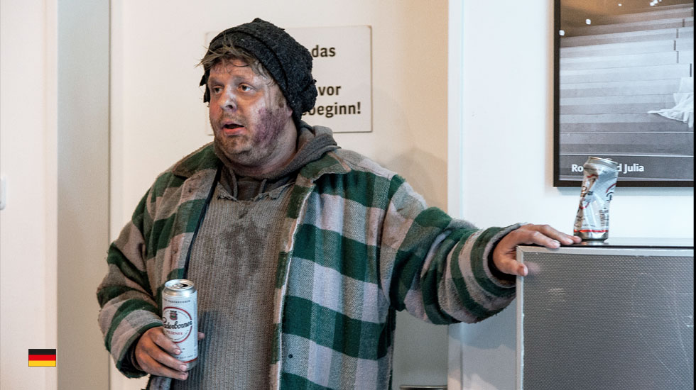 Marius Borghoff stark als DANY in PROTESTSONG beim 10. THESPIS Festival (Foto Theater Kiel)