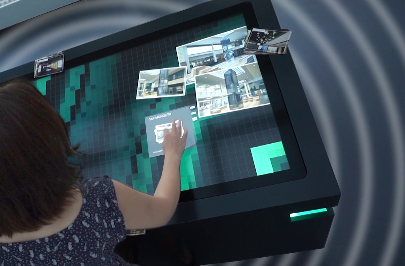 Multitouch-Scanner-Tisch mit Personensensor von Garamantis Multitouch-Scanner-Tisch mit Personensensor von Garamantis