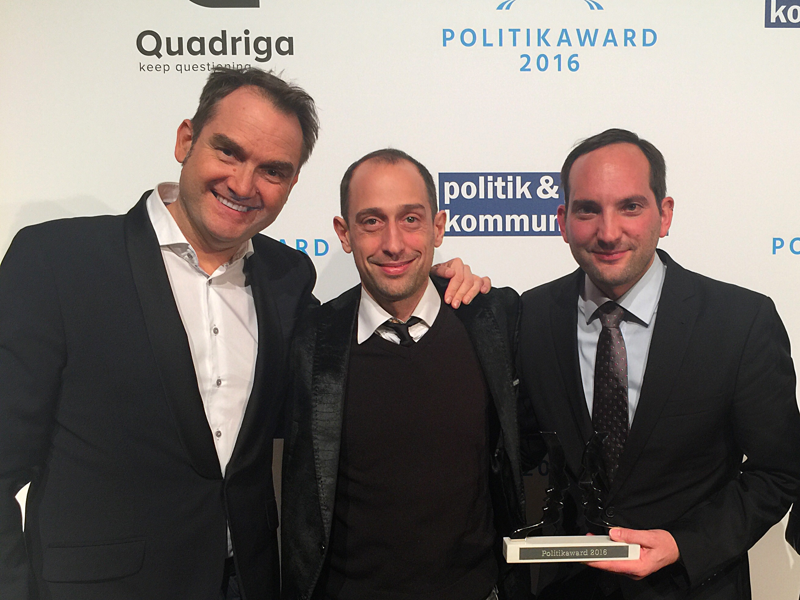 Freuen sichüber den Gewinn des Politikawards 2016: Oliver Grün, Patrick Heinker und Markus Klügel.