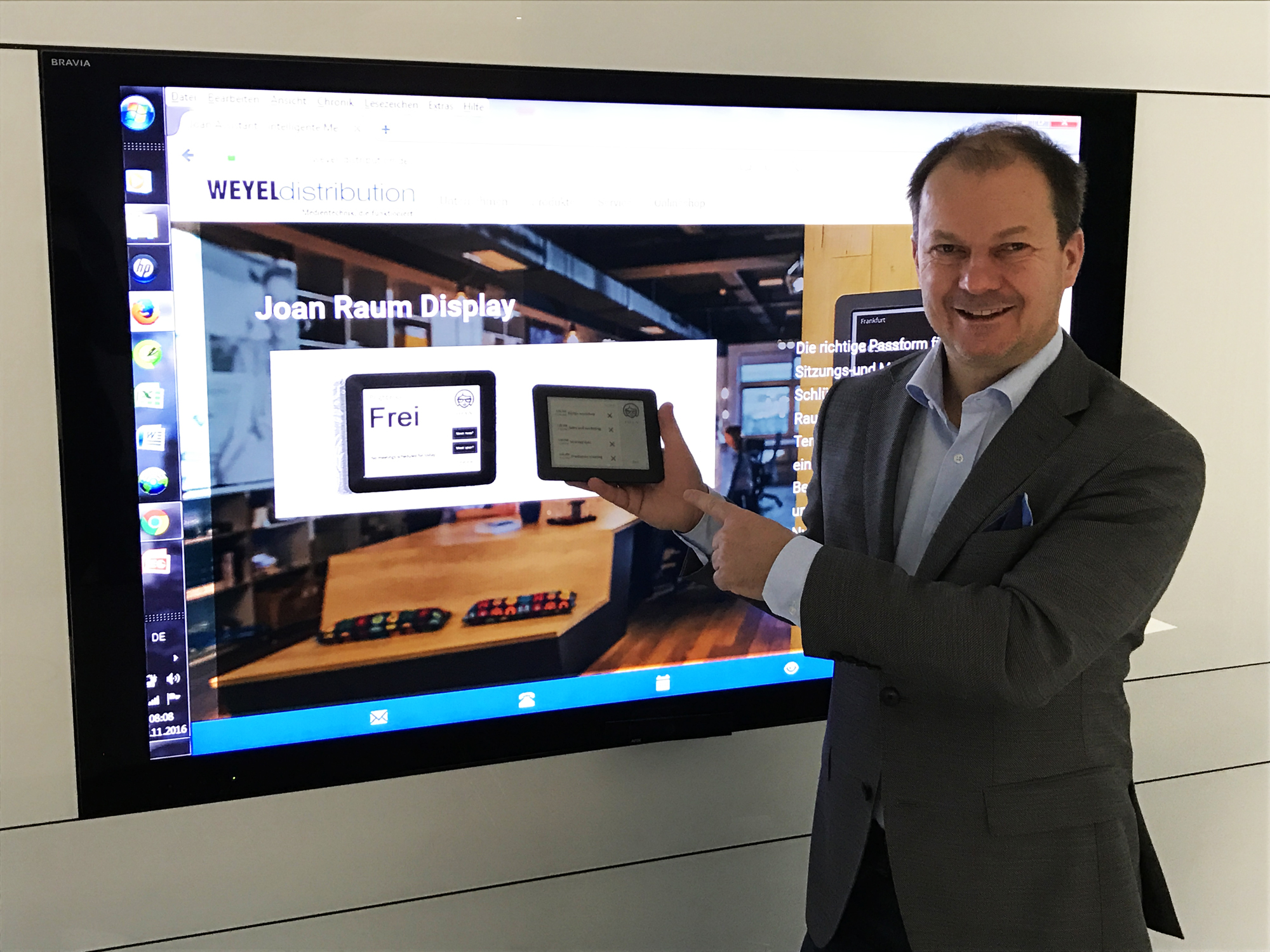 Christian Weyel, Geschäftsführer von WEYELdistribution GmbH sprach über die Vorteile von JOAN bei de Christian Weyel, Geschäftsführer von WEYELdistribution GmbH sprach über die Vorteile von JOAN bei de