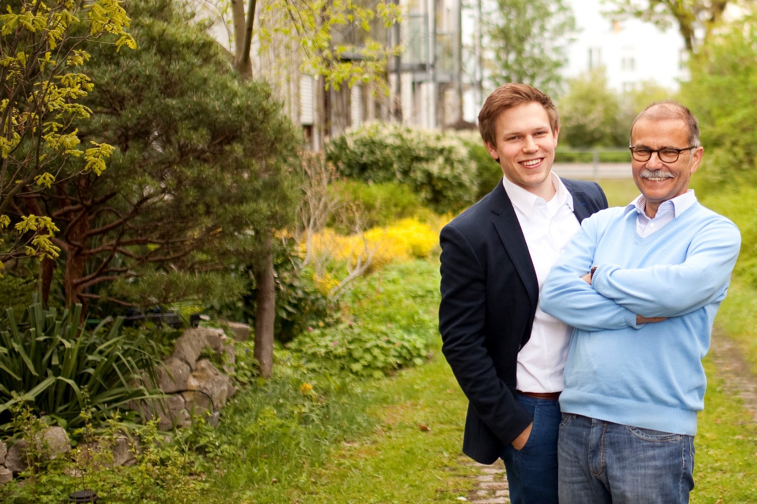 Umweltfreundliche und kreative Hoteliers: Ben (li) und Klaus Förtsch (Bildquelle:©Creativhotel Luise