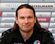 (Foto: hl-studios, Erlangen): Torwart Nikolas Katsigiannis freut sich auf das Derby gegen Coburg