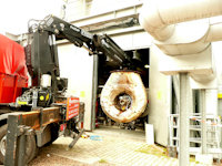 Maximale Lasten bis 500 t werden millimetergenau bewegt. Foto: Hüffermann