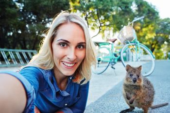 Rottnest Island Quokka Selfie (c)Tourism Western Australia