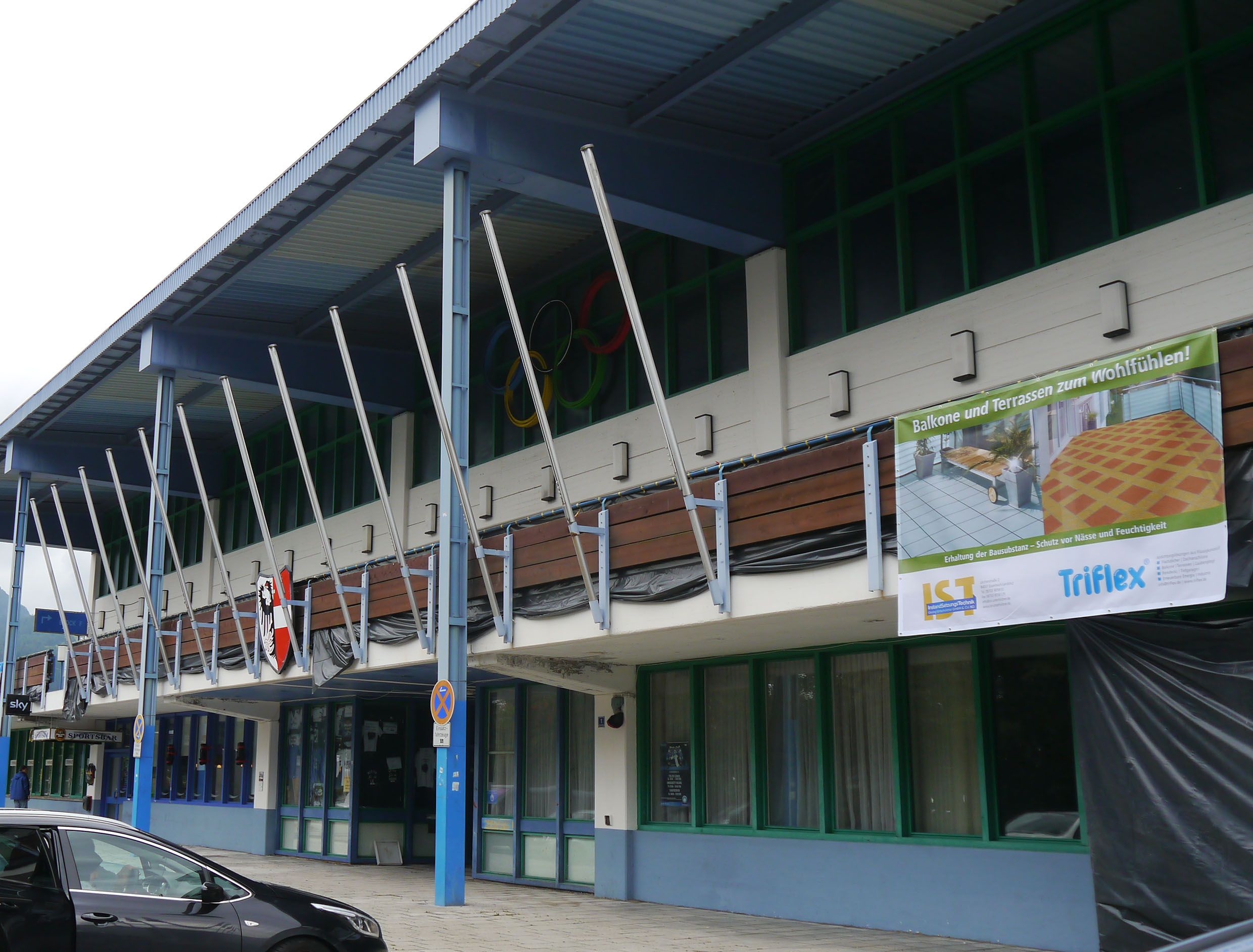 Das Olympia-Eissport-Zentrum in Garmisch-Partenkirchen. Das Olympia-Eissport-Zentrum in Garmisch-Partenkirchen.