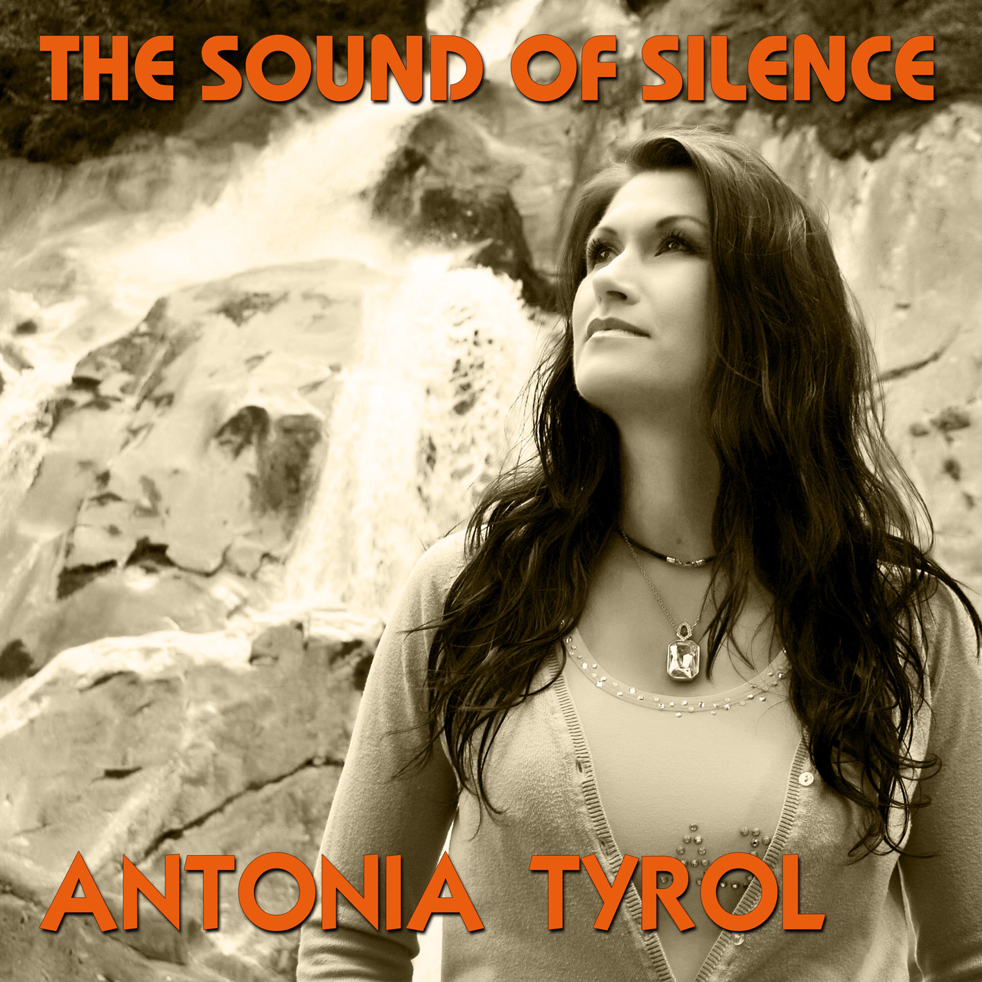 "Antonia Tyrol" mit ihrer Version von"The Sound of Silence"