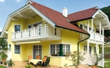 Ein Balkon wertet die Ansicht eines Hauses auf Ein Balkon wertet die Ansicht eines Hauses auf