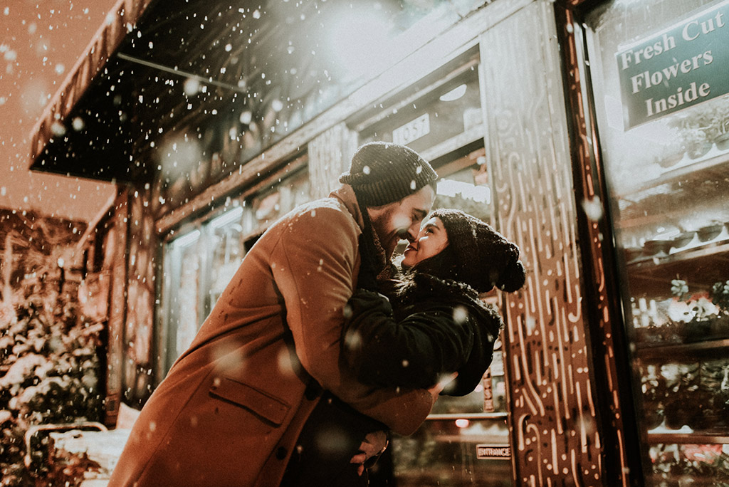 Spielerisch flirten (Bildquelle: Getty)