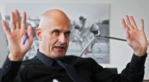 Dr. Knut Zschiedrich Dr. Knut Zschiedrich