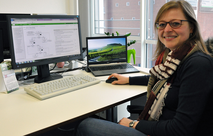 Ann-Kathrin Hanesch arbeitet als Trainee bei der AGRAVIS Raiffeisen AG im Bereich Controlling. Ann-Kathrin Hanesch arbeitet als Trainee bei der AGRAVIS Raiffeisen AG im Bereich Controlling.