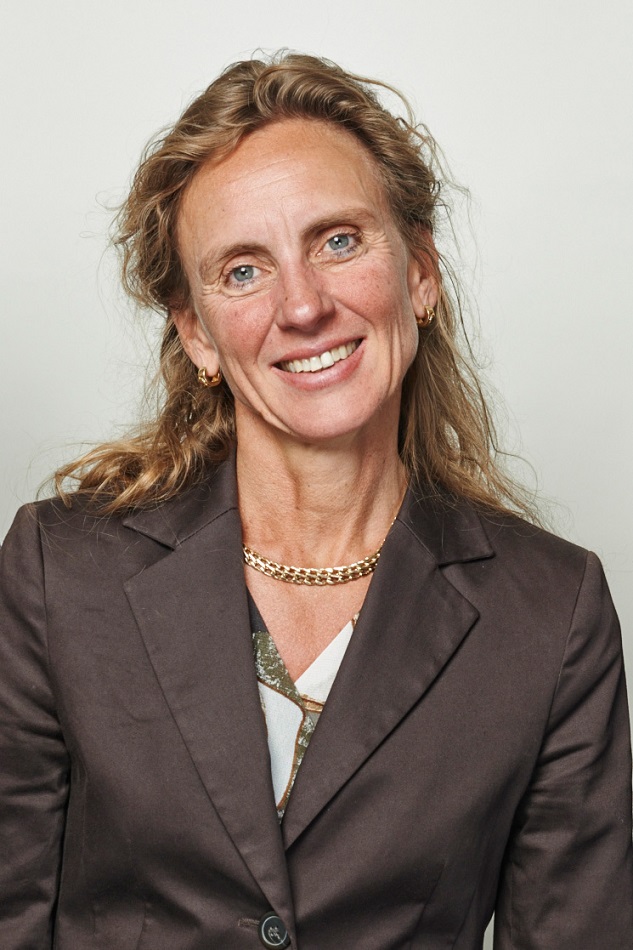 Dr. Christine Lötters Dr. Christine Lötters
