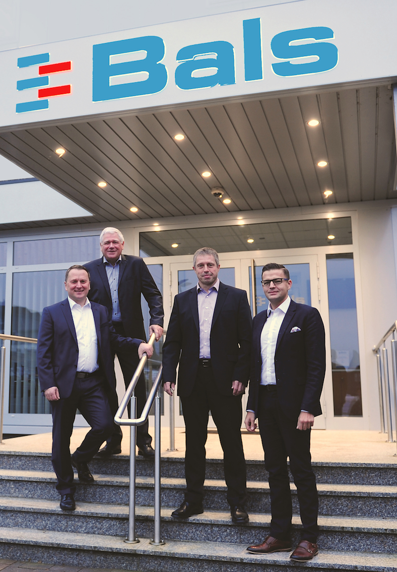 Das beigefügte Foto zeigt von links Hubertus Fischer, Wolfgang Bals, Johannes Ramm, Piotr Komor. Das beigefügte Foto zeigt von links Hubertus Fischer, Wolfgang Bals, Johannes Ramm, Piotr Komor.