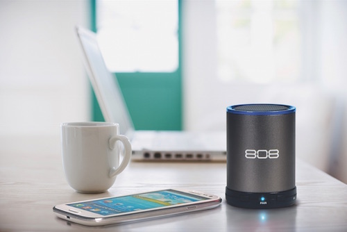 Der kabellose Bluetooth-Lautsprecher CANZ PLUS ist ab sofort in Deutschland erhältlich. Der kabellose Bluetooth-Lautsprecher CANZ PLUS ist ab sofort in Deutschland erhältlich.