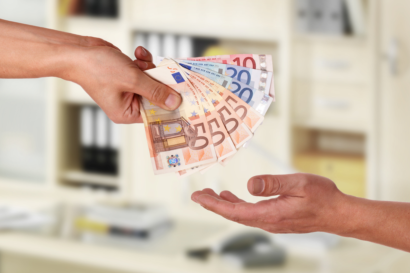 Der Gründungszuschuss erleichtert den Start in die Selbständigkeit. Der Gründungszuschuss erleichtert den Start in die Selbständigkeit.