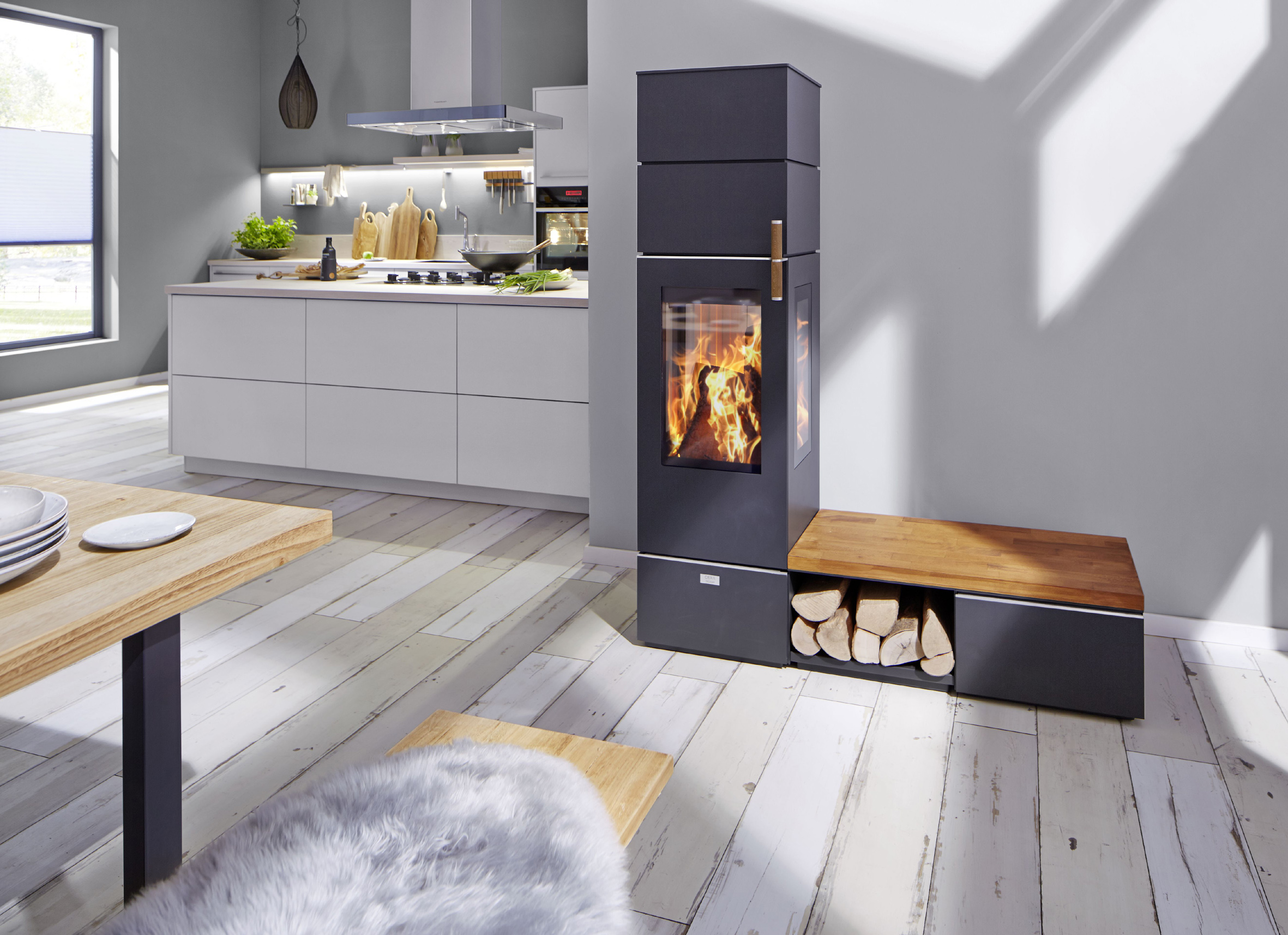 Puristisches Design?Geballte Feuerpower von drei Seiten