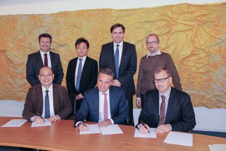 Vertragsunterzeichnung der Beteiligung an TrackNet. Quelle: Minol Vertragsunterzeichnung der Beteiligung an TrackNet. Quelle: Minol