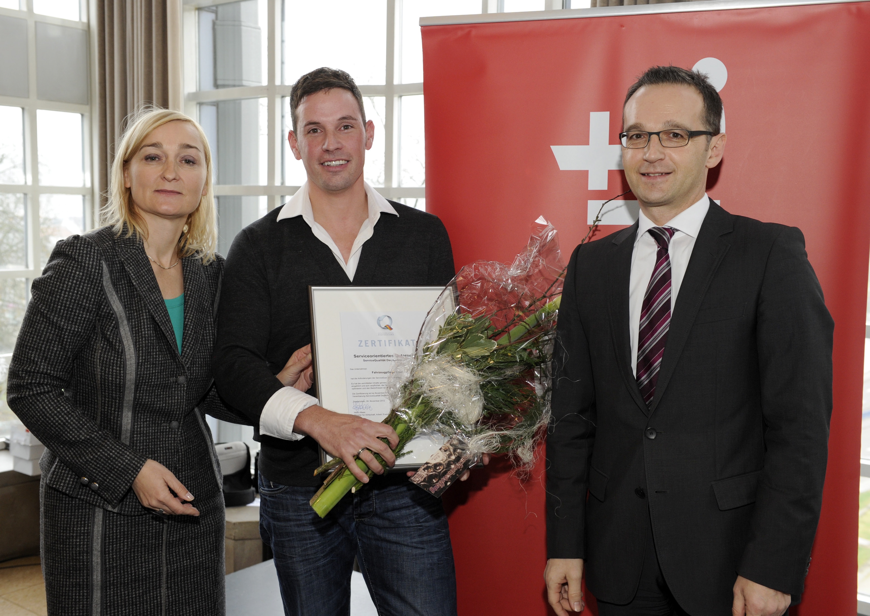 Auszeichnung als Deutschlands erster Betrieb der Branche mit dem Q-Siegel/Karsten Becker, Heiko Maas Auszeichnung als Deutschlands erster Betrieb der Branche mit dem Q-Siegel/Karsten Becker, Heiko Maas