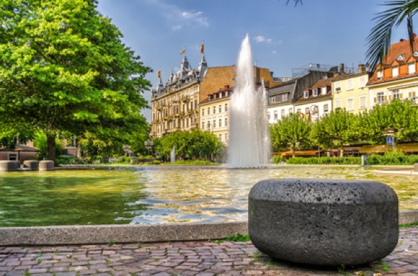 Taxi Baden-Baden ist nicht nur Personenbeförderung. (Bildquelle:©Alex Tor - Fotolia.com)