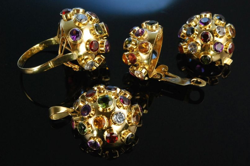 Exquisites Schmuckset Sputnik von Hans Stern bei Die Halsbandaffaire - ein Name, der Geschichte schr Exquisites Schmuckset Sputnik von Hans Stern bei Die Halsbandaffaire - ein Name, der Geschichte schr