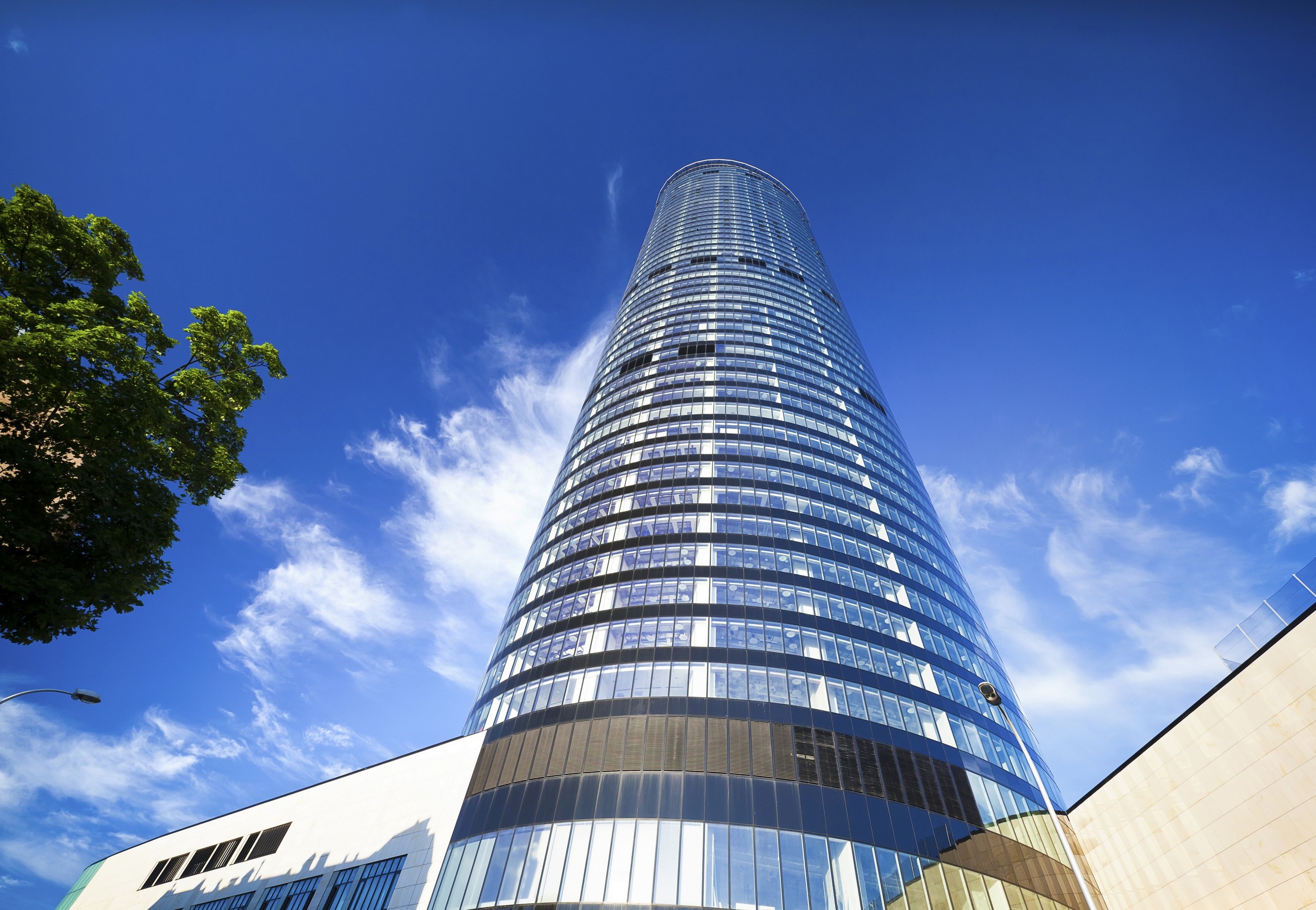 Innovative Dichtungen von Trelleborg Sealing Profiles kommen im Sky Tower in Polen zum Einsatz. (Bil Innovative Dichtungen von Trelleborg Sealing Profiles kommen im Sky Tower in Polen zum Einsatz. (Bil