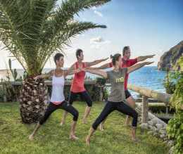 Auf Ischia läuft ein 8-tägiges Angebot mit"Aktivem Erwachen", Life-Yoga und Panoramawander