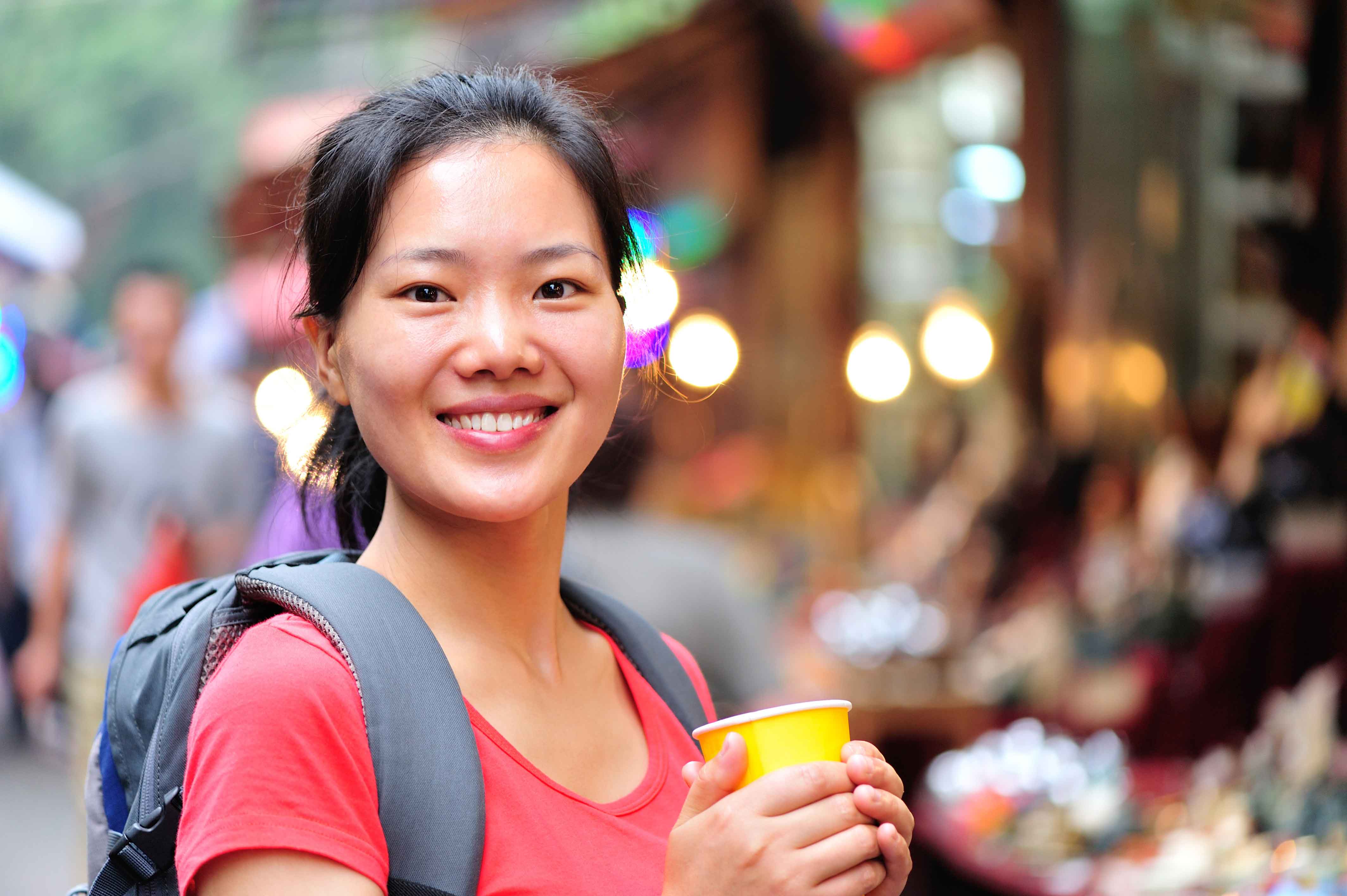 A&O setzt auf China: Chinesische Touristin in Europa