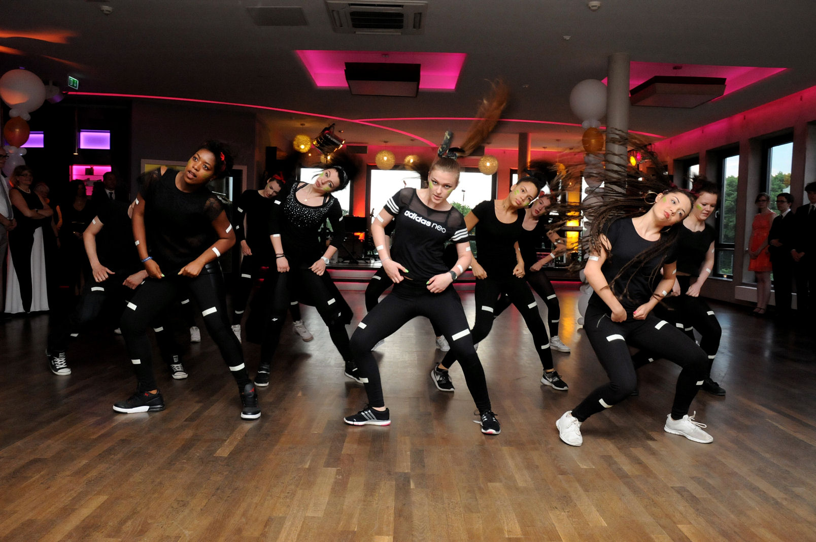 HipHop-Gruppe Tanzhaus Bonn HipHop-Gruppe Tanzhaus Bonn