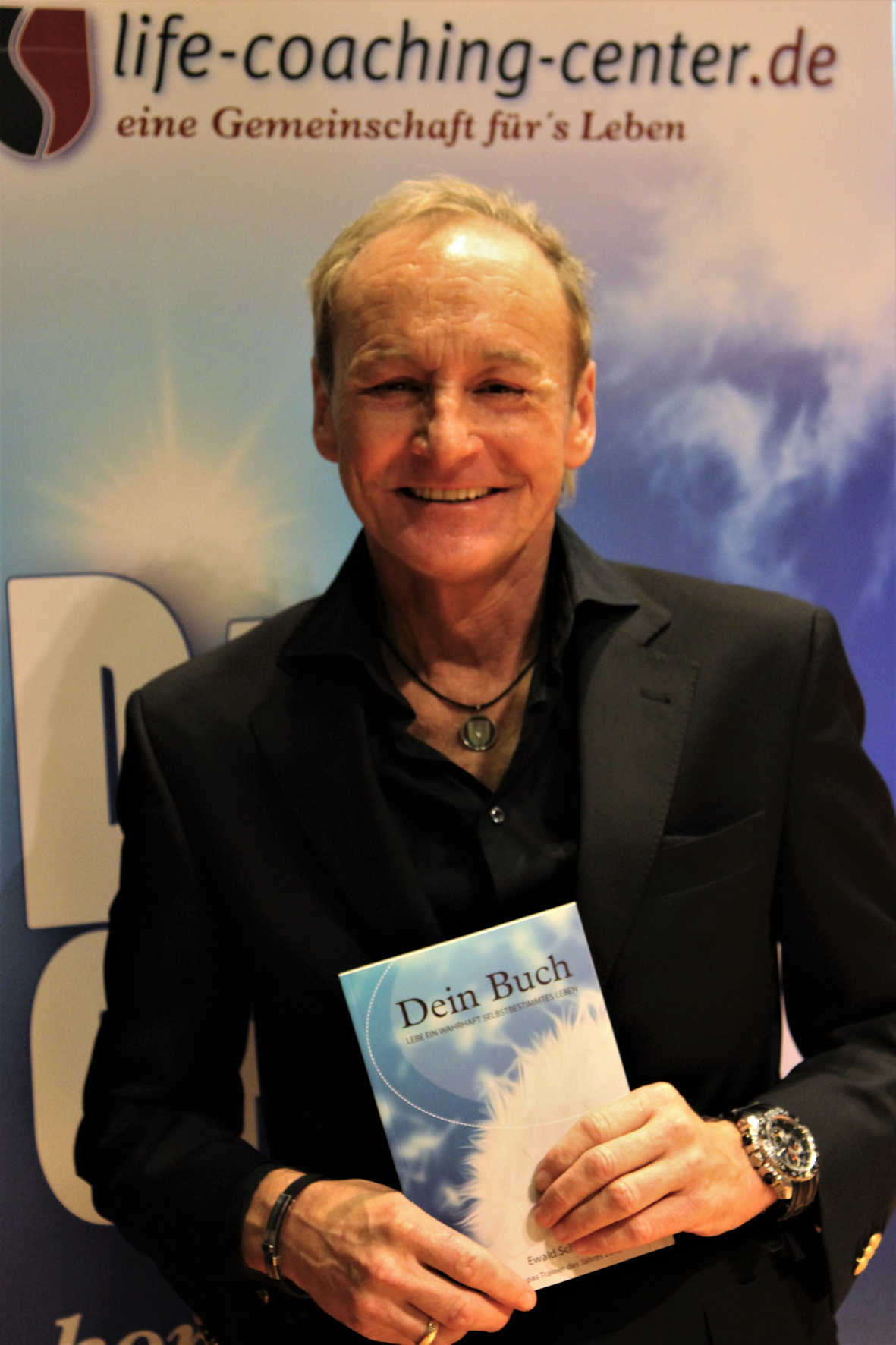 Ewald Schober präsentiert"Dein Buch" (Bildquelle: Manfred Langhuber)