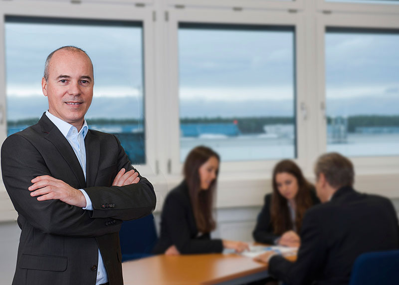 Hans Ulrich Gruber vermittelte eine motivierte Vertriebsmitarbeiterin für die Solutio GmbH. Hans Ulrich Gruber vermittelte eine motivierte Vertriebsmitarbeiterin für die Solutio GmbH.
