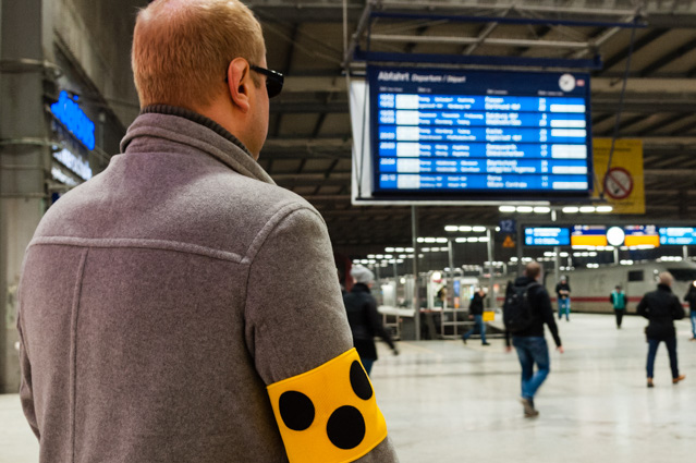 Auch Bahnreisen sind für Menschen mit Handicap möglich.Quelle: ERGO Group Auch Bahnreisen sind für Menschen mit Handicap möglich.Quelle: ERGO Group