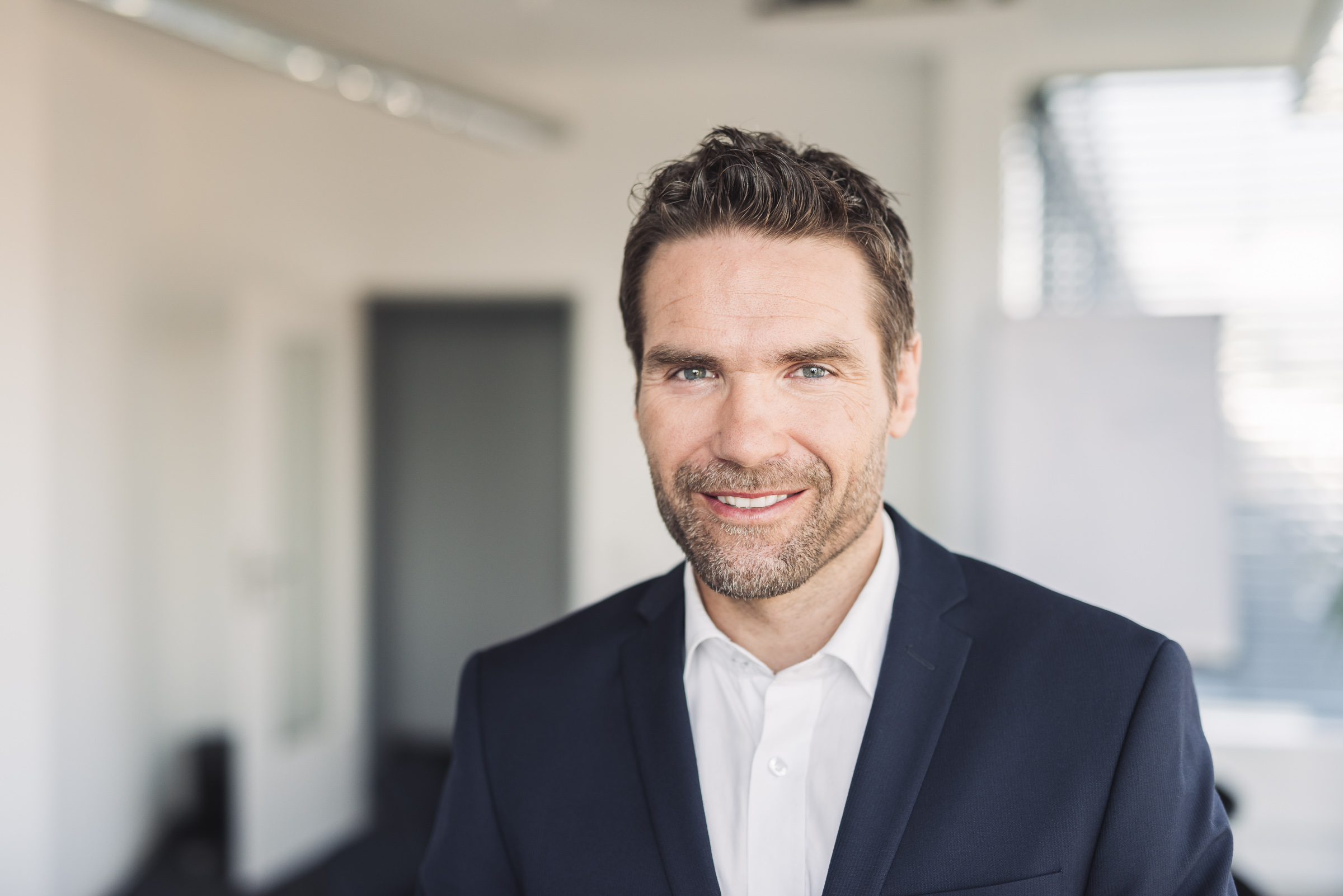 Dr. Michael Eberhardt verstärkt den Vorstand der Deutschen Handelsbank Dr. Michael Eberhardt verstärkt den Vorstand der Deutschen Handelsbank