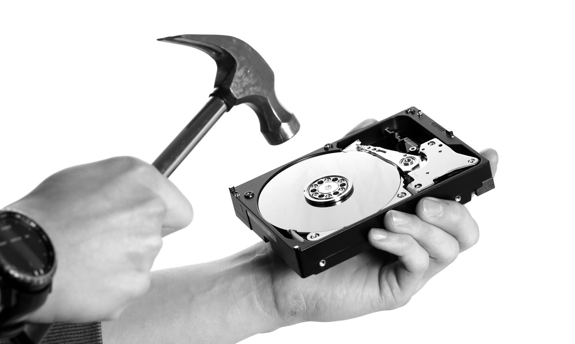 Datenvernichten"mechanisch"> ein sicheres Verfahren um Daten dauerhaft zu vernichten Datenvernichten"mechanisch"> ein sicheres Verfahren um Daten dauerhaft zu vernichten