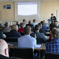 Rund 80 Vertreter aus der maritimen Branche informierten sich bei der Veranstaltung Rund 80 Vertreter aus der maritimen Branche informierten sich bei der Veranstaltung