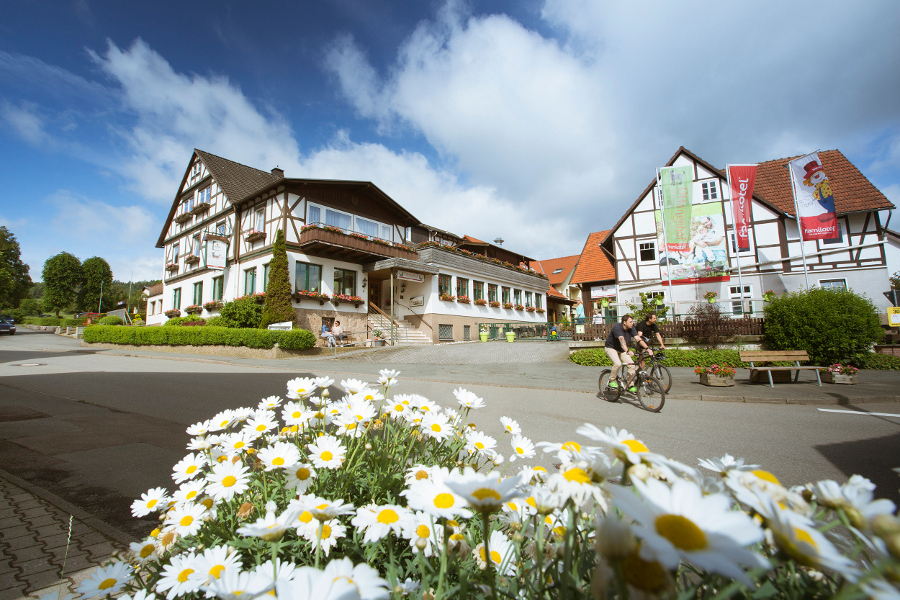 Das Familotel Ottonenhof feiert 2017 Jubiläum (Bildquelle: Familotel Ottonenhof) Das Familotel Ottonenhof feiert 2017 Jubiläum (Bildquelle: Familotel Ottonenhof)