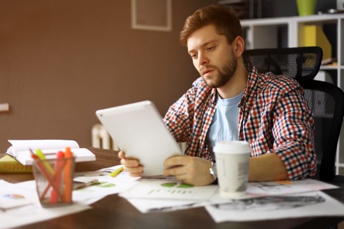 Nebenberuflich selbstständig machen? Tipps finden Sie auf selbststaendigkeit.de