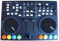 Teil des Effektboutique-Portfolios: Der DJ-Controller Custom Vestax VCI-100 SE Teil des Effektboutique-Portfolios: Der DJ-Controller Custom Vestax VCI-100 SE