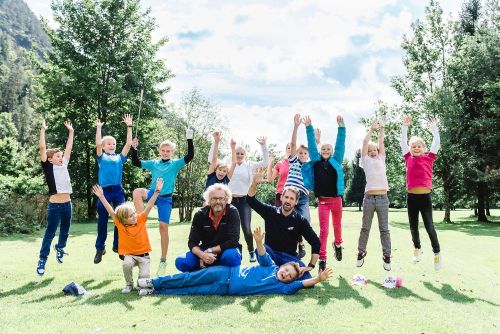 Golf Feriencamps für Mädels und Jungs von 10 bis 18 Jahren.